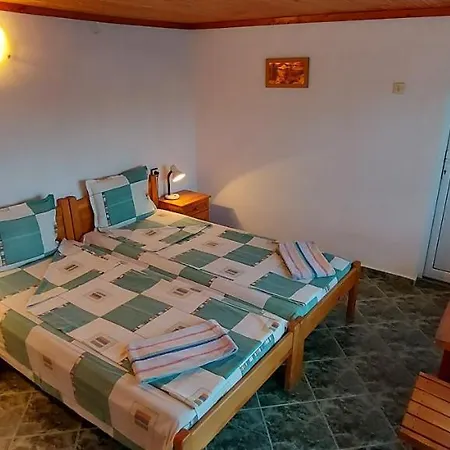 Nikolovi بيت ضيافة لوزينيتس