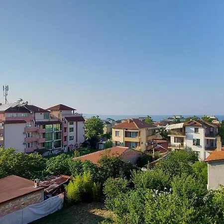 Konukevi Nikolovi